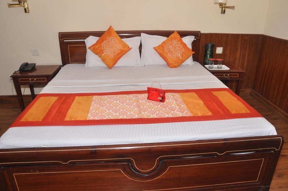 Hotel Aachman Regency Shimla Extérieur photo