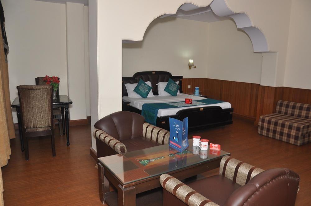 Hotel Aachman Regency Shimla Extérieur photo