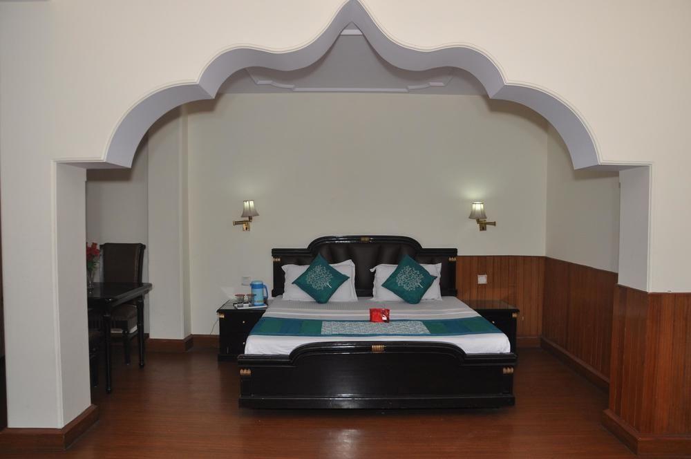 Hotel Aachman Regency Shimla Extérieur photo